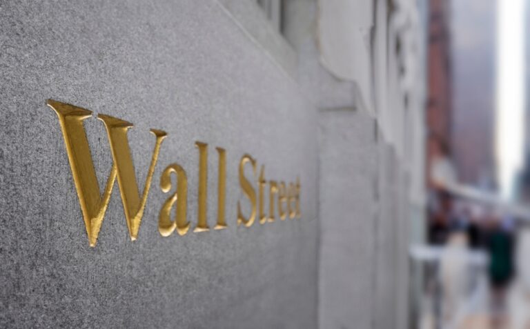 U.S. Stock Futures Rise as Trump Moderates Stance on Powell and China, Tesla Soars