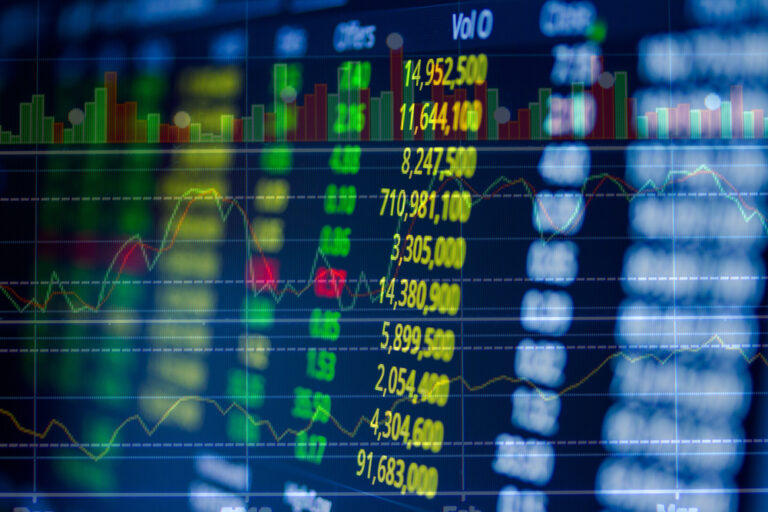 Today’s Stocks to Watch: Amazon, Circle, and Boeing